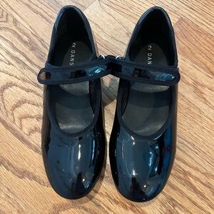 NEW Dansko Black Patent Tap Shoes